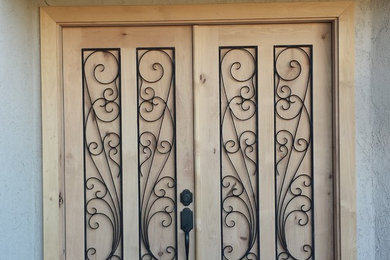 Example of an entryway design in Orange County