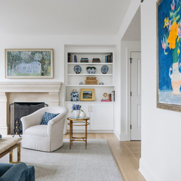 Bright London Townhouse Meets Downtown Lake Forest