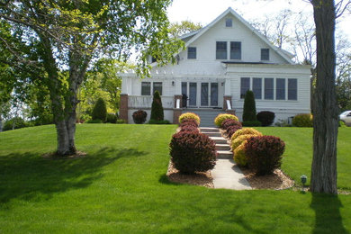 Arts and crafts exterior home photo in Other