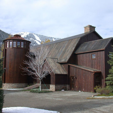 Mountain Valley Residence