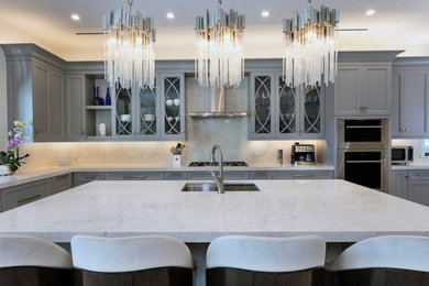 Kitchen - kitchen idea in Miami