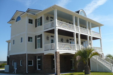 Beach style exterior home photo in Wilmington