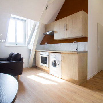 Création d'une cuisine classique toute équipée pour un appartement meublé