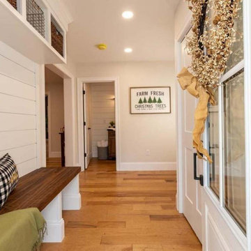 Modern Farmhouse - Entryway Seating