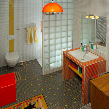 Badezimmer mit Mosaiksteinen