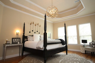 Photo of a traditional bedroom in Dallas.