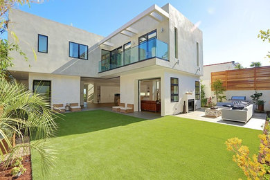 Example of a minimalist exterior home design in Los Angeles