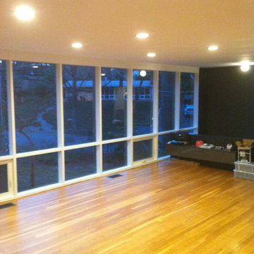 LED recess lights in contemporary modern home
