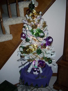 Does anyone else decorate a Mardi Gras tree? Here's mine. : r