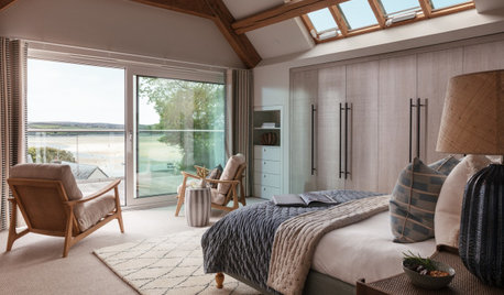 Houzz Tour: A Calm, Stylish Home With Incredible Coastal Views