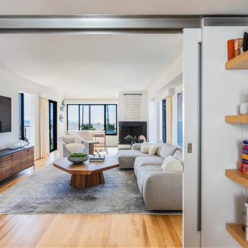 Santa Monica, CA. Beach front, cozy contemporary design