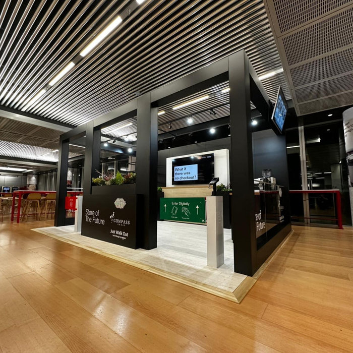 Walk In walk out shop