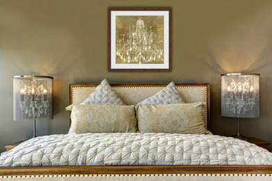 Gold & Chic Bedroom