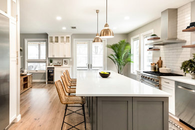 Inspiration for a contemporary kitchen remodel in Austin