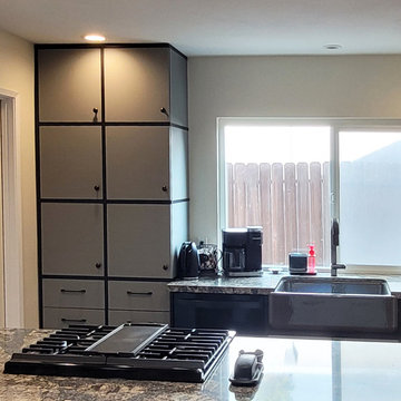 Gray Grid: An Individual Kitchen