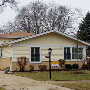 Arlington Heights, IL Vinyl Siding Mastic Classic Cream