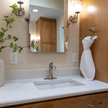 Woodwork master bathroom