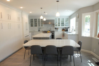 Example of a minimalist home design design in San Francisco