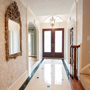 Airy and Elegant Entry