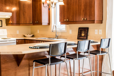 Inspiration for a contemporary kitchen remodel in Montreal