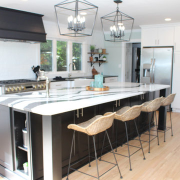 The Lake Shore Kitchen