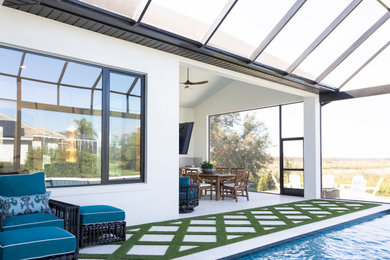 Transitional home design photo in Orlando