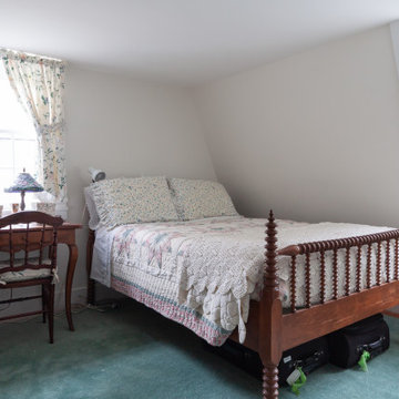 Charming Traditional Bedroom with Antique Spindle Bed – South Hamilton MA