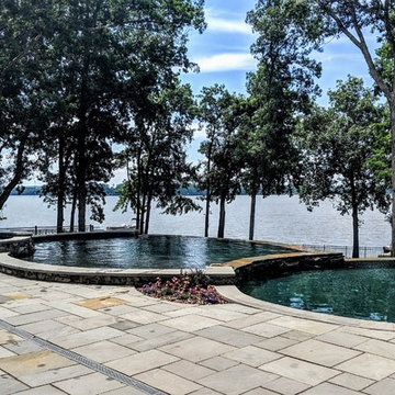 Lakeside Luxury Vanishing Edge Pool