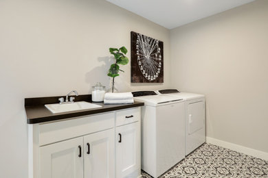 Laundry room - laundry room idea in Minneapolis