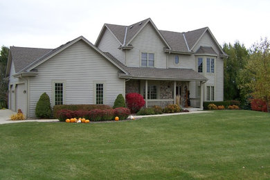 Inspiration for an exterior home remodel in Milwaukee