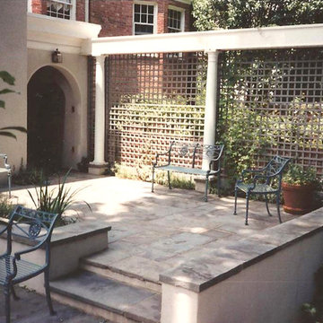 Wood Lattice Privacy Screen with Round Wooden Columns