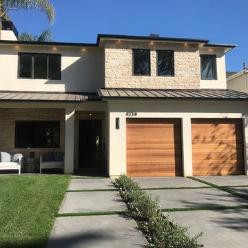 WIN GARAGE DOOR