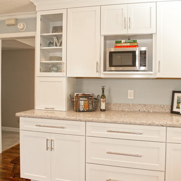 San Jose Transitional White & Grey Eat-in Kitchen