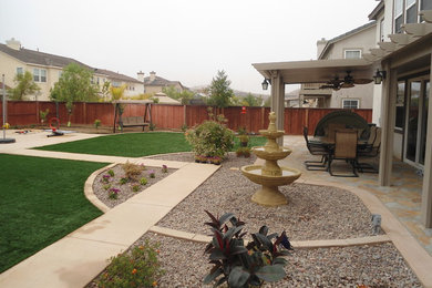 Elegant patio photo in Los Angeles