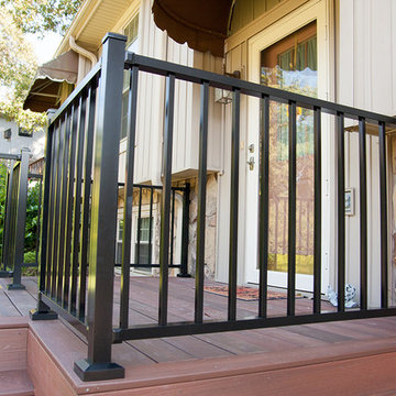 Screen room and Front Entry
