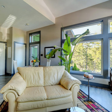1499/1499B Trail Way - $1,695,000 – MLS Res 885121 / Com 885130