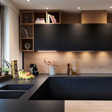 u shaped kitchens