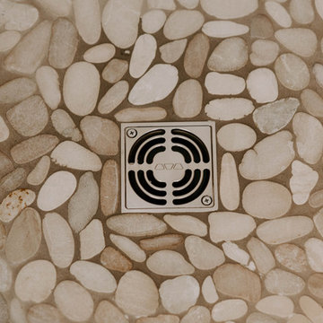 Cobblestone on Oak - Medallion Silhouettes