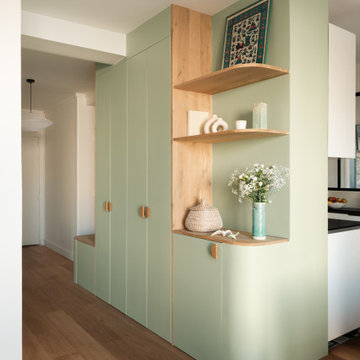 Rénovation colorée d’un appartement années 50