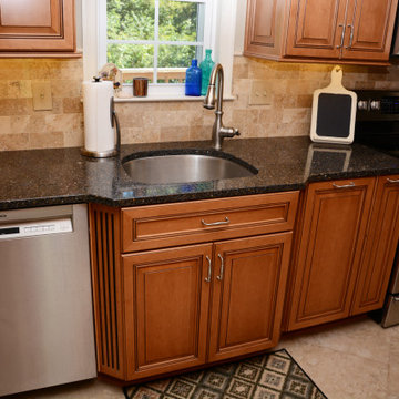 Eldersburg, MD Kitchen Dark Quartz Countertops