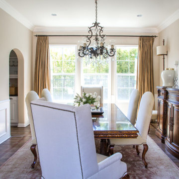 Casual Elegant Residence: Dining Room 1