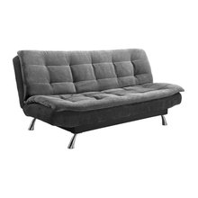 Middle room bed
