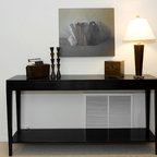 Entryway with Contemporary Extendable Console Table - Contemporary