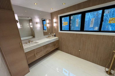 Example of a minimalist bathroom design in Boston