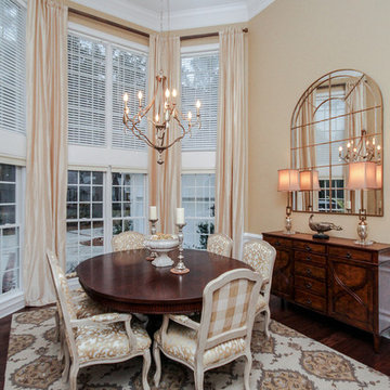 Decorum's Draperies and Furniture in the Home
