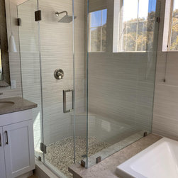 Lazo - SJC - Shower Doors