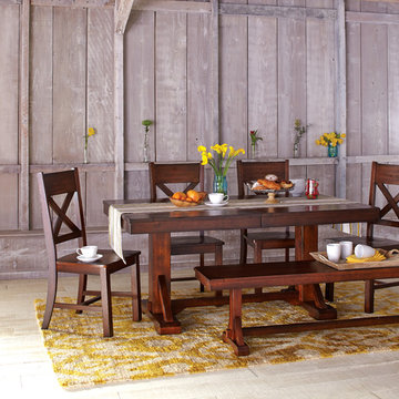 Traditional Farmhouse Dining Room