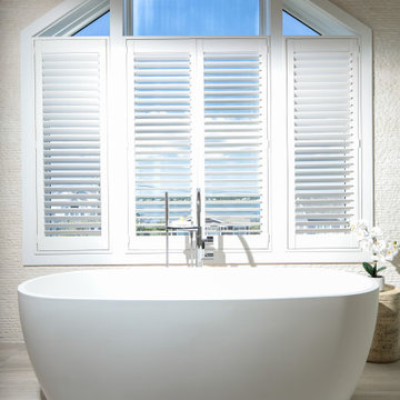 Oceanfront Oasis: Bathroom