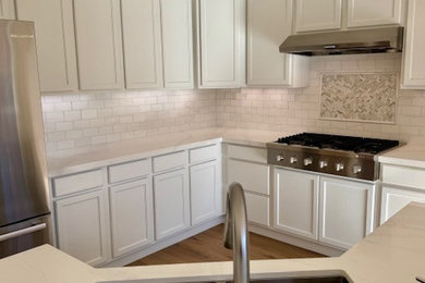 Example of a transitional kitchen design in Sacramento