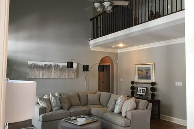 Example of a minimalist home design design in Raleigh